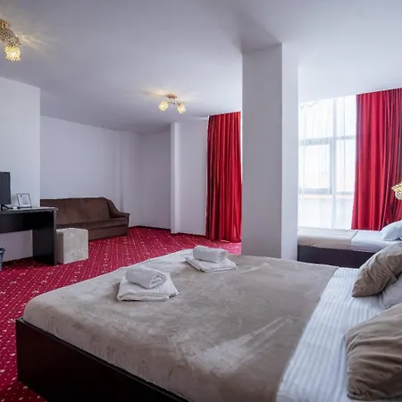 Отель Si Restaurant Noe *