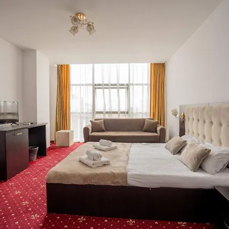 מלון Si Restaurant Noe