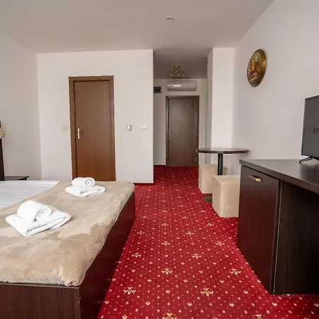 Отель Si Restaurant Noe *