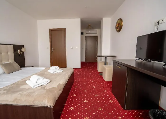 מלון Si Restaurant Noe *