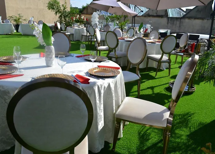 מלון Si Restaurant Noe